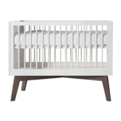 Kidsmill Sixties Babybed Wit Mat / Walnoot 70 x 140 cm