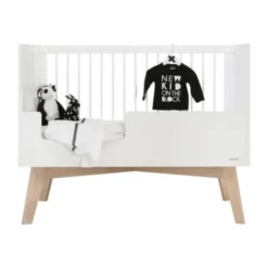 Kidsmill Sixties Babybed Wit Mat / Naturel 60 x 120 cm