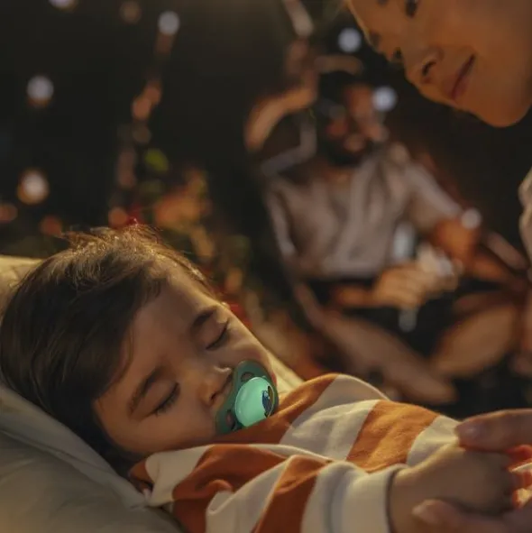 Philips Avent Ultra Air Fopspeen - 6-18 Mnd - 2 Stuks - Plant-based - Glow In The Dark